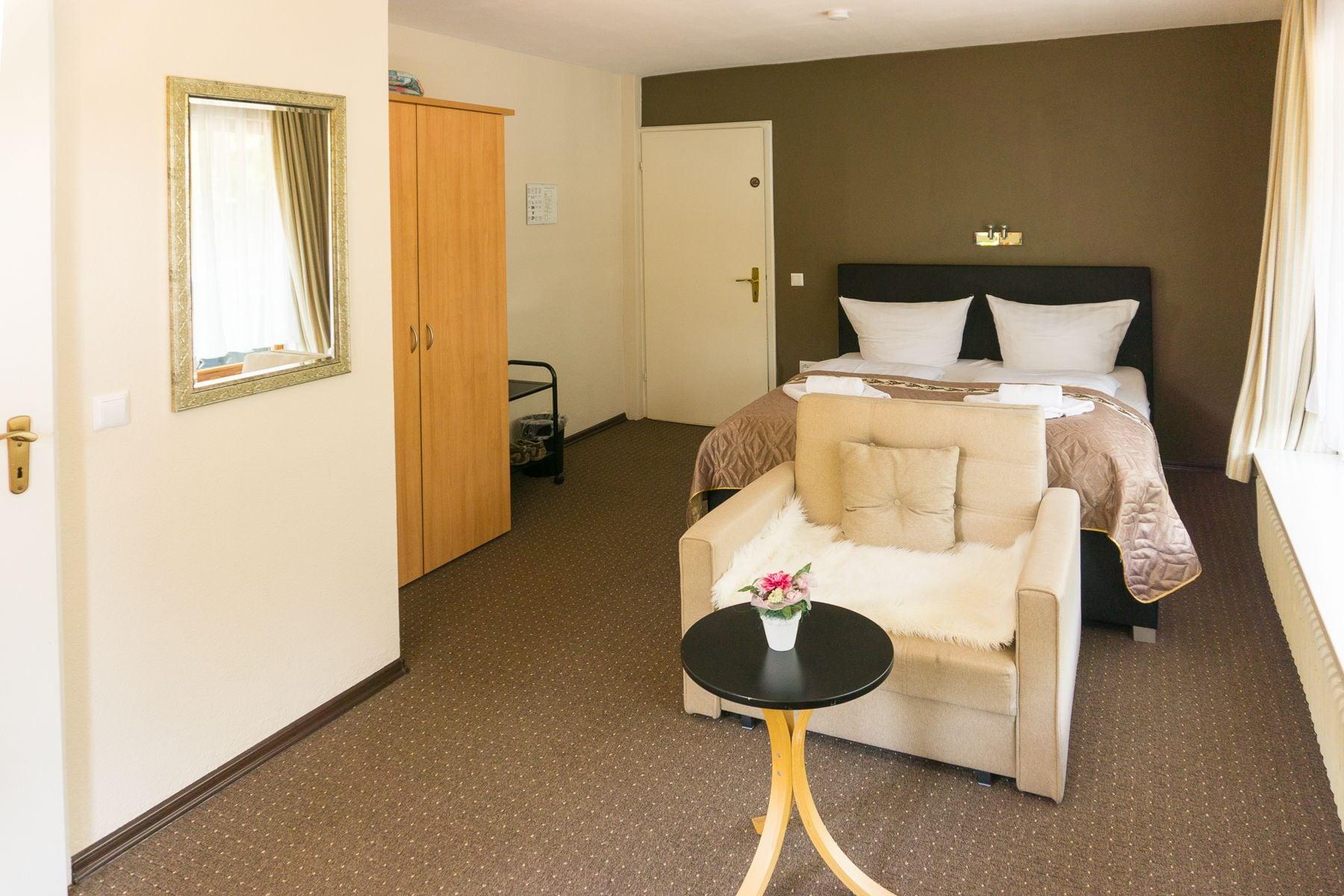 Kraehenbad Hotel Alpirsbach Bagian luar foto