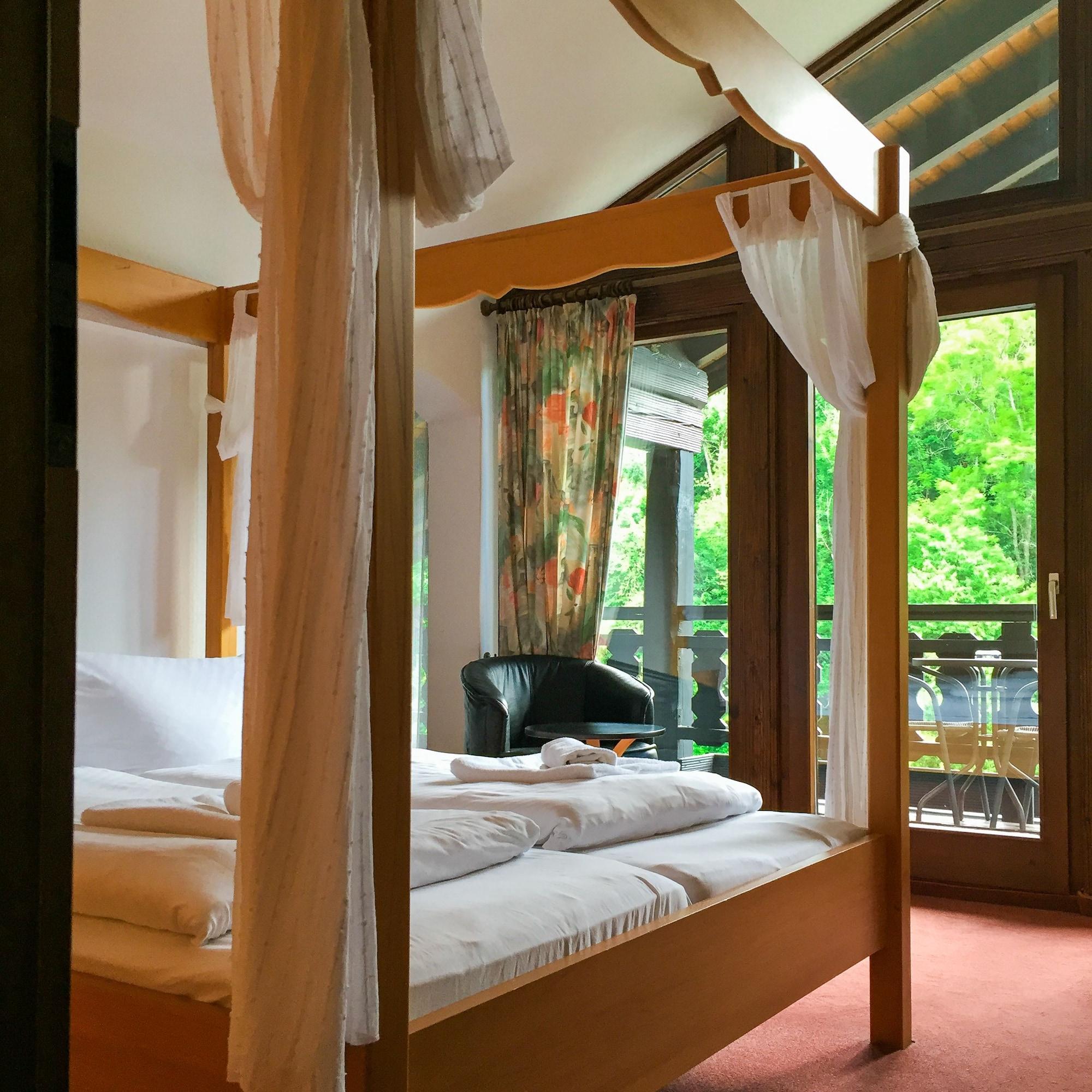 Kraehenbad Hotel Alpirsbach Bagian luar foto