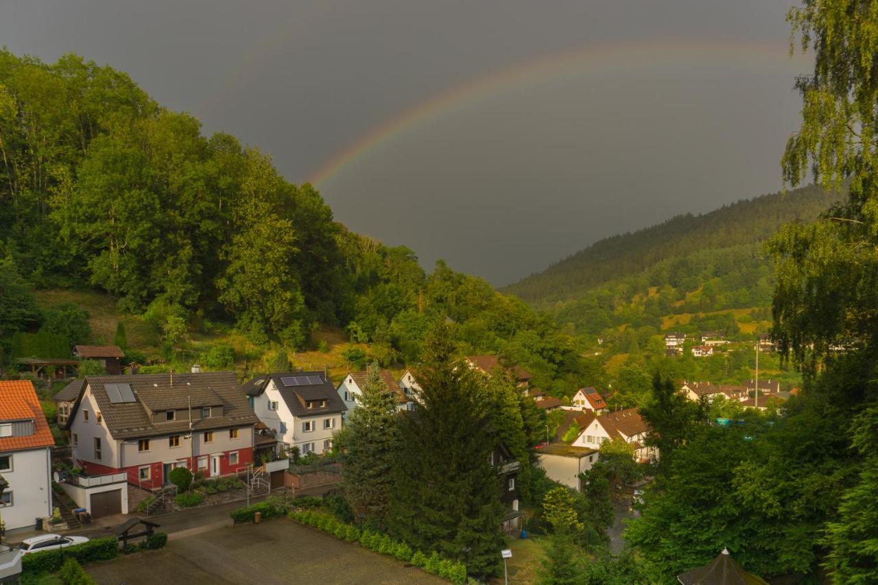 Kraehenbad Hotel Alpirsbach Bagian luar foto